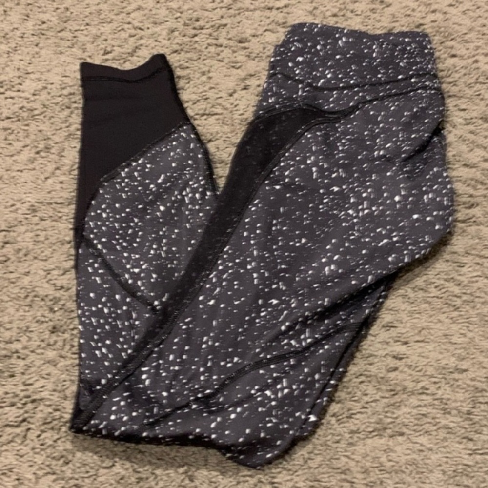 Lululemon splattered mesh leggings